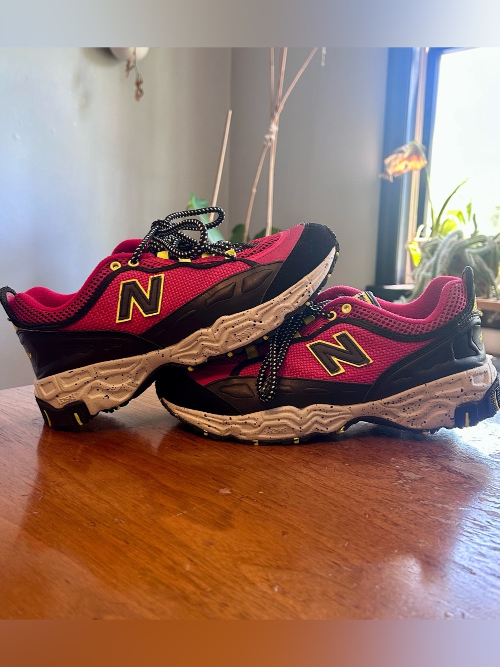 New Balance 801 All Terrain Trail Hiking Red Neon Sneakers Men’s 6/Women’s 7.5